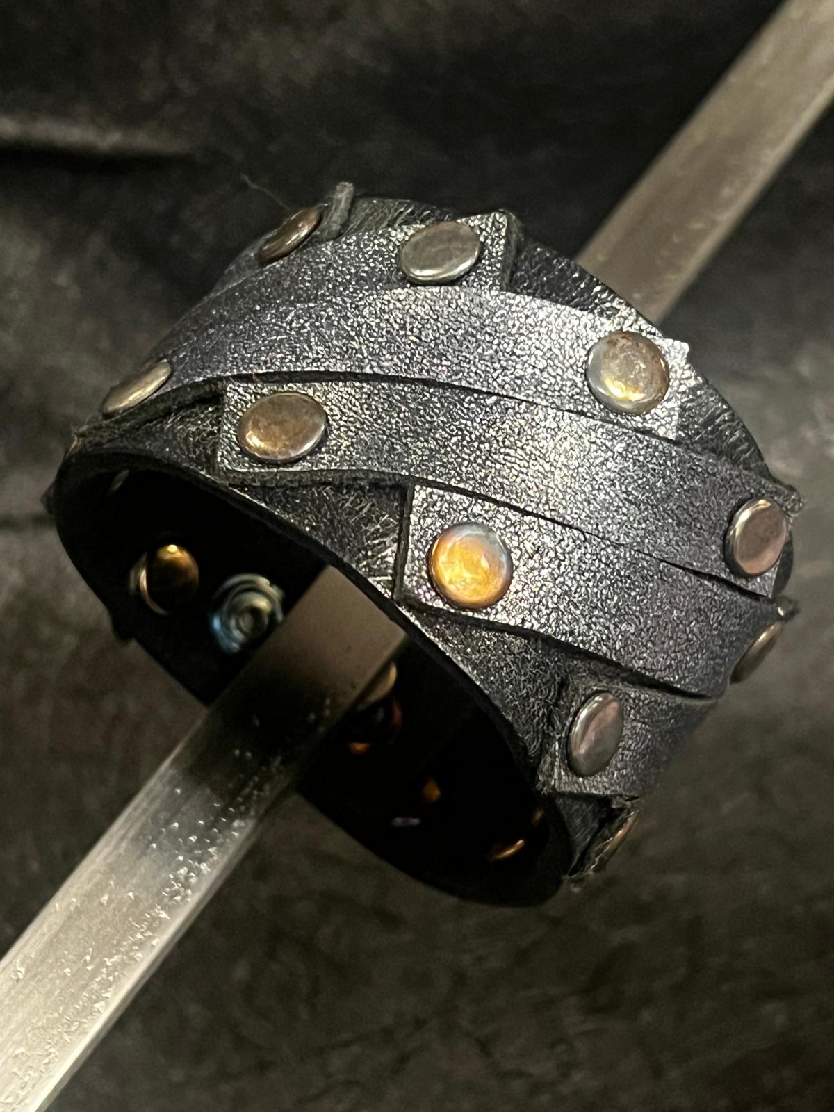 bias cuff